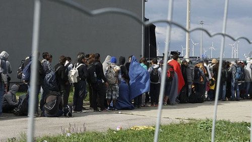 Norwegia chce ciąć zasiłki dla uchodźców: „Imigrant jednego dnia dostaje to, na co Norweg musi pracować 40 lat”