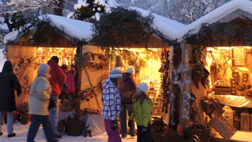 Pachnące pierniki, tradycyjny gløgg i… renifery św. Mikołaja: TOP 5 najlepszych świątecznych jarmarków w Norwegii
