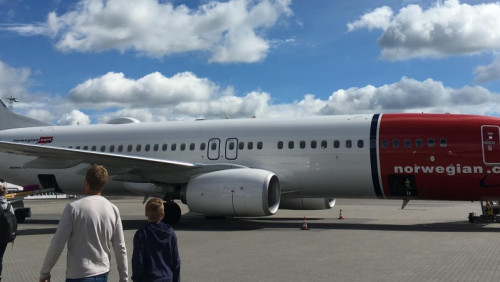 Setki Norwegów utknęło na lotniskach: Norwegian odwołuje loty i tłumaczy się brakiem załogi