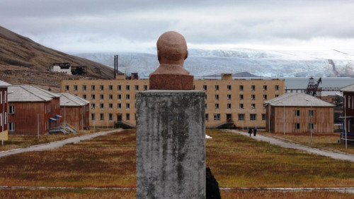 Niezwykłe miejsce: opuszczona rosyjska osada na Spitsbergenie przyciąga turystów 