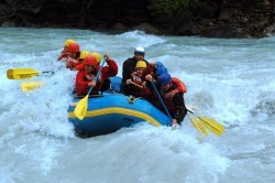 Zabierz rodzinę na rafting