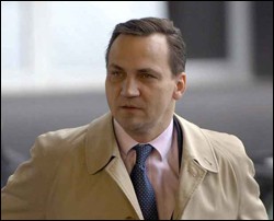 POLSK UTENRIKSMINISTER HOLDER FOREDRAG I OSLO