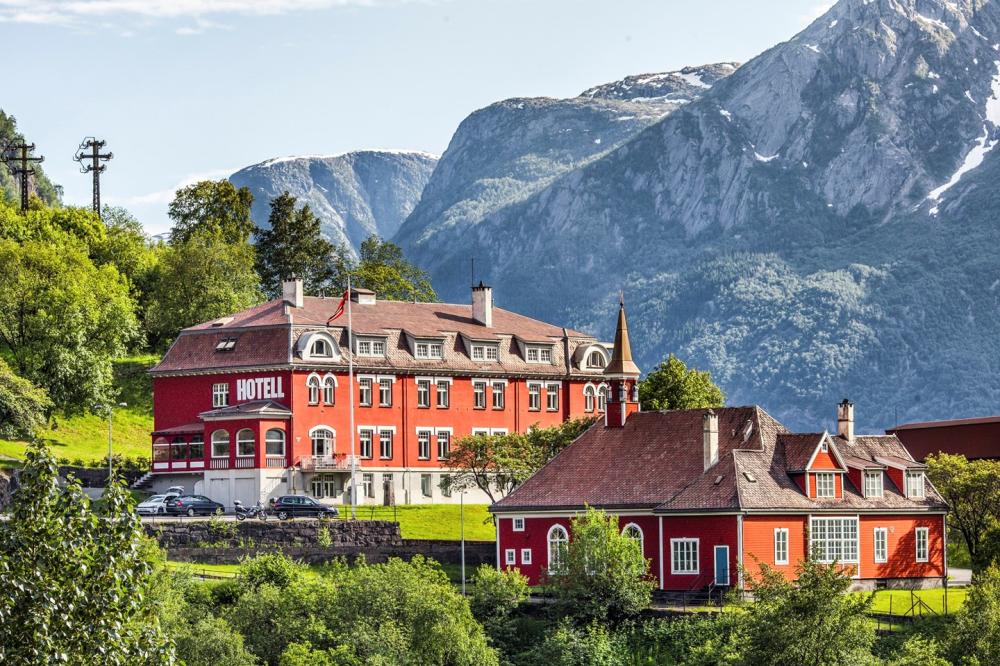 Stolarz konstrukcyjny / Cieśla – Remont Hotelu Tyssedal