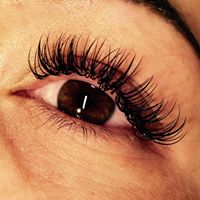 CharlotteLashes (Charlotte Lashes)