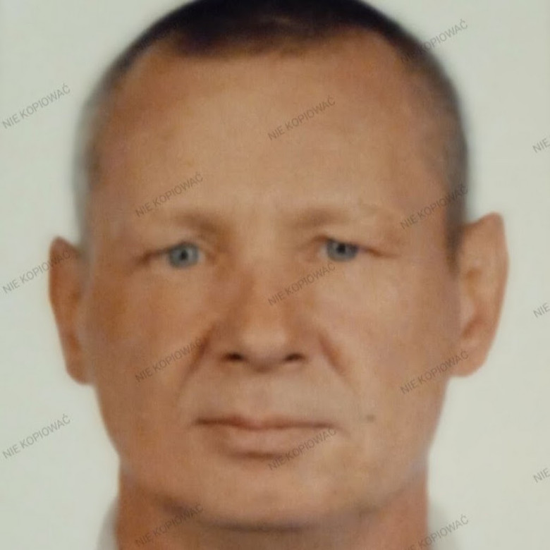 ROBERT Holak (ROBERT-Holak)