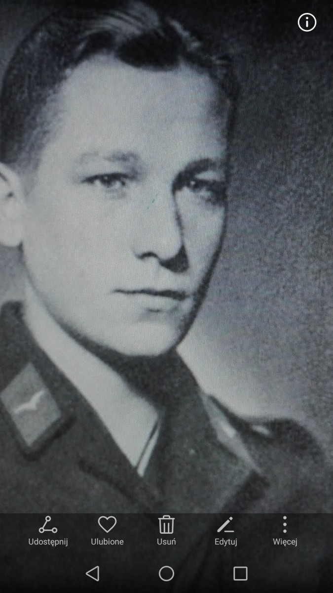 Awomir Zakowski