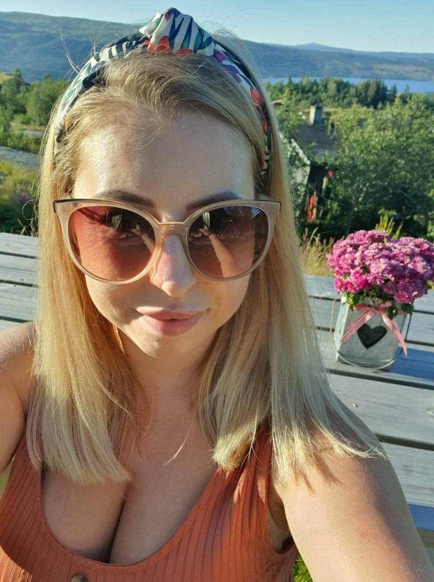 Anett90 