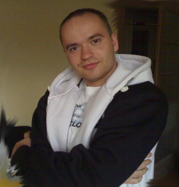 Tomek :)