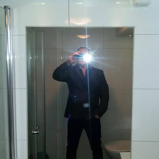 Dariusz S.........