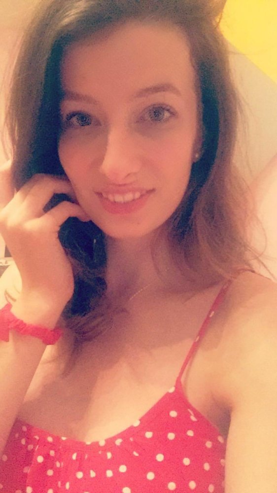 Esti J