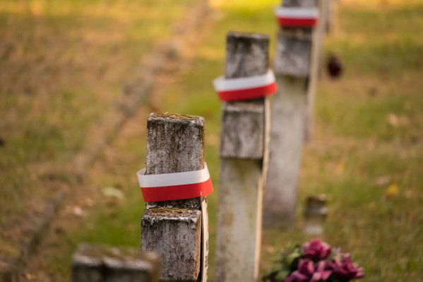 100-lecie niepodległości przy grobach polskich bohaterów