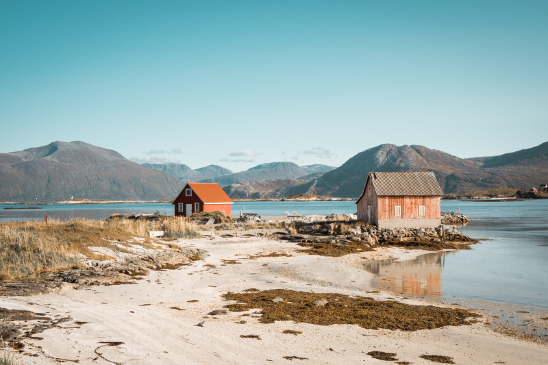 Liczba godzin ze słońcem w Tromsø wynosi 239 i jest wyższa od Bergen (218) oraz Trondheim (229).