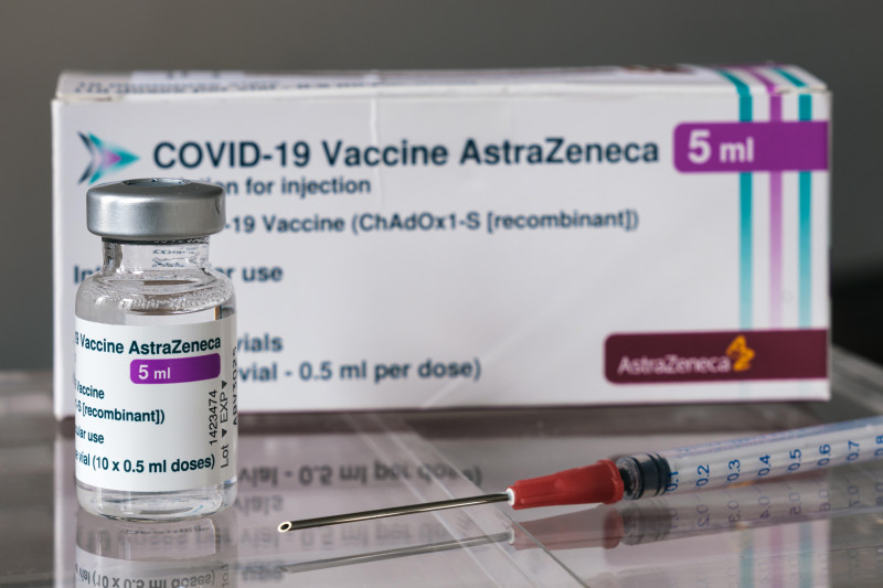 Szczepienia preparatem AstraZeneca wstrzymano już w połowie marca. Dwa miesiące później rząd zdecydował o ostatecznym wykluczeniu tej szczepionki z programu szczepień.