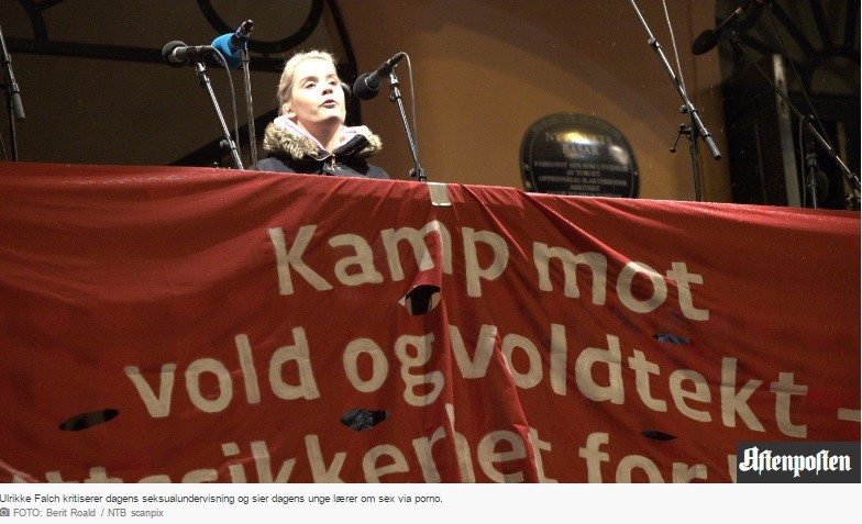 Ulrikke Falch podczas swojego wystąpienia w Oslo.
