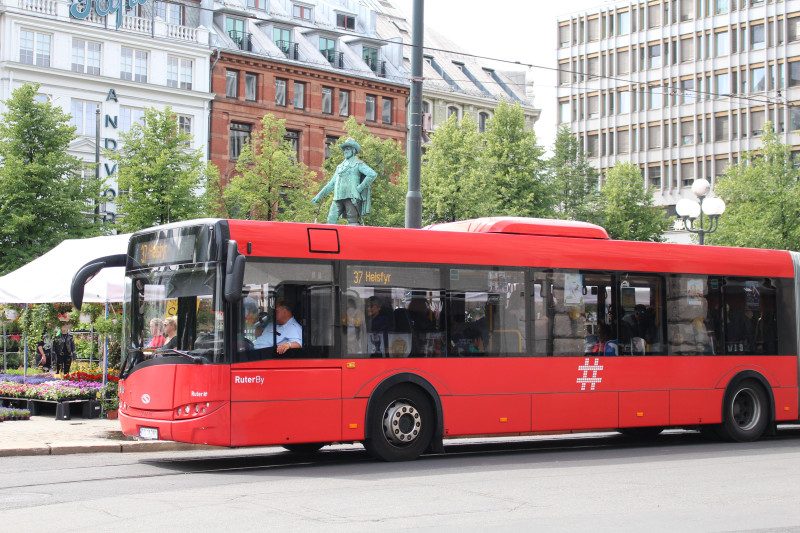 Autobus Ruter w Oslo.