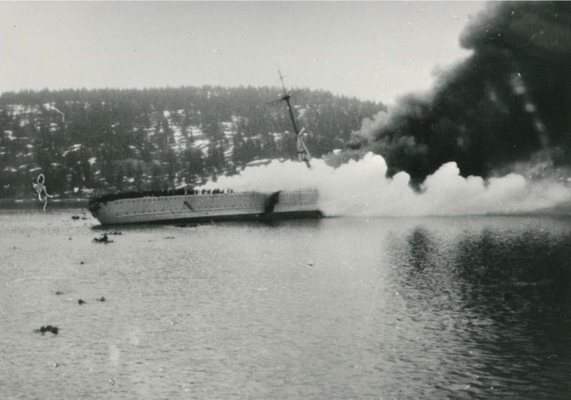 Niemiecki okręt wojenny Blücher został zatopiony w Oslofjordzie 9 kwietnia 1940. Uchroniło to rząd i króla przed pojmaniem w pierwszych godzinach inwazji III Rzeszy na Norwegię.