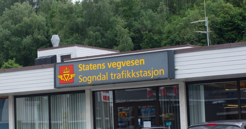 W związku z rozwojem internetowych systemów Statens vegvesen planuje zamknięcie prawie jednej trzeciej stacji drogowych w całym kraju. 