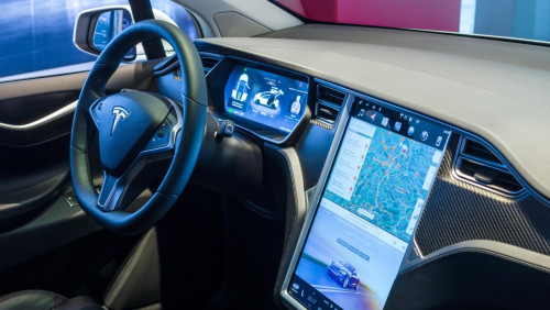 Elon Musk: auta Tesli w Norwegii niedługo będą jeździć same. Jest jedno „ale”
