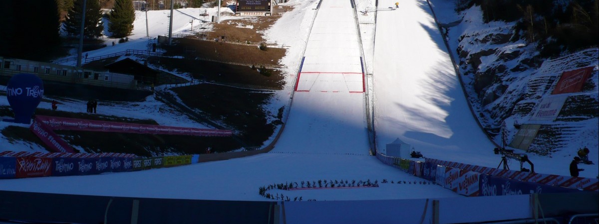Niesamowity występ polskich skoczków: Kubacki pierwszy, Stoch na podium [PŚ w Predazzo]