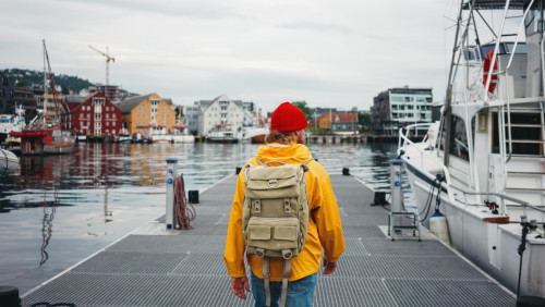 „Chłodne powitanie w zimnym klimacie”: czy w Norwegii aż tak trudno znaleźć przyjaciół?