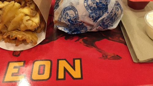 Brytyjski fast food wkracza na norweski rynek. Ma być „smacznie i zdrowo”