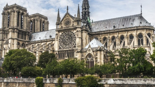 „Skarb kultury w płomieniach”. Norwegowie poruszeni pożarem w Notre Dame 