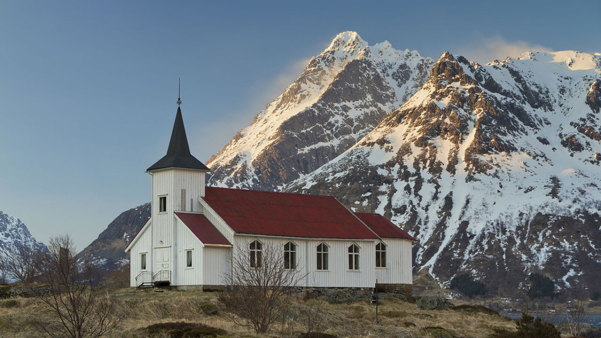Co z religią w kraju fiordów? Wiadomo, ile osób uczestniczy w życiu Kościoła Norwegii