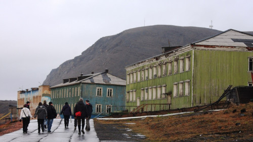 Rosyjska ambasada skarży się na Norwegów. Bojkot na Svalbardzie uważa za nielegalny