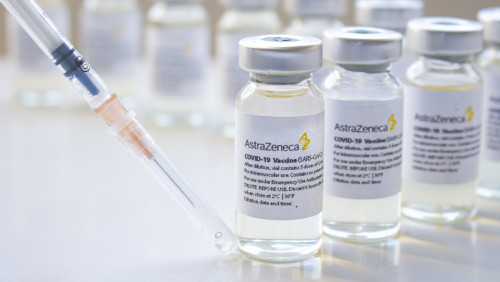 Dotarły pierwsze dawki szczepionki AstraZeneca. Otrzyma je służba zdrowia