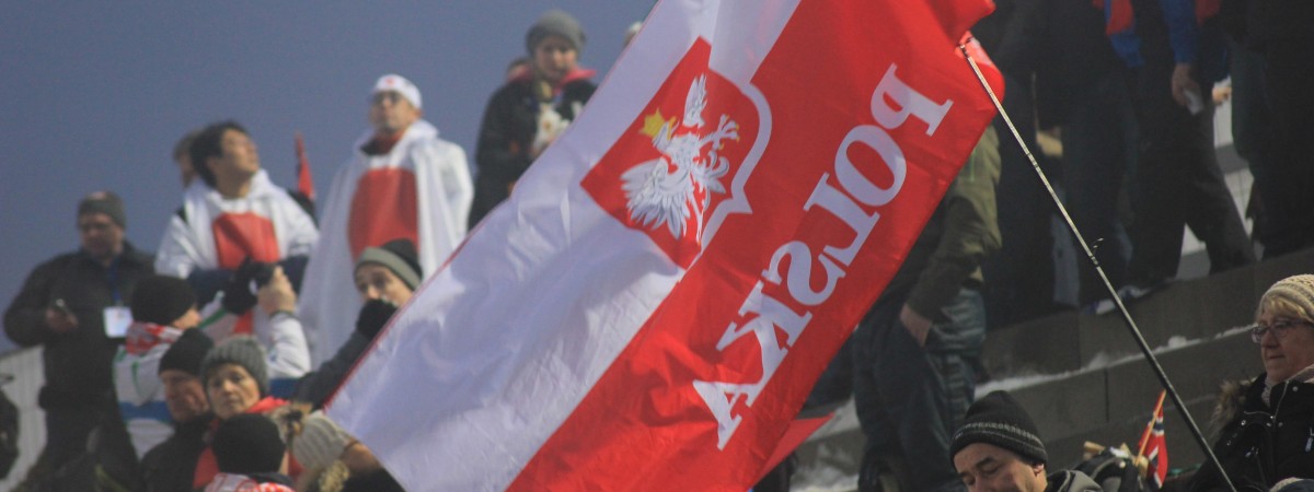 Norwescy skoczkowie zapraszają na Raw Air… po polsku [WIDEO]