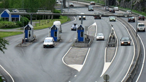 Tyle kierowcy w Norwegii wydawali na opłaty drogowe. Przejazdy najdroższe w Oslo