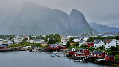 Norwegia wciąż odradza podróże zagraniczne. Wyjątki jedynie dla państw nordyckich