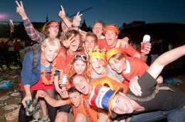 Holendrzy całą noc celebrowali zwycięstwo nad Urugwajem. Zobacz film