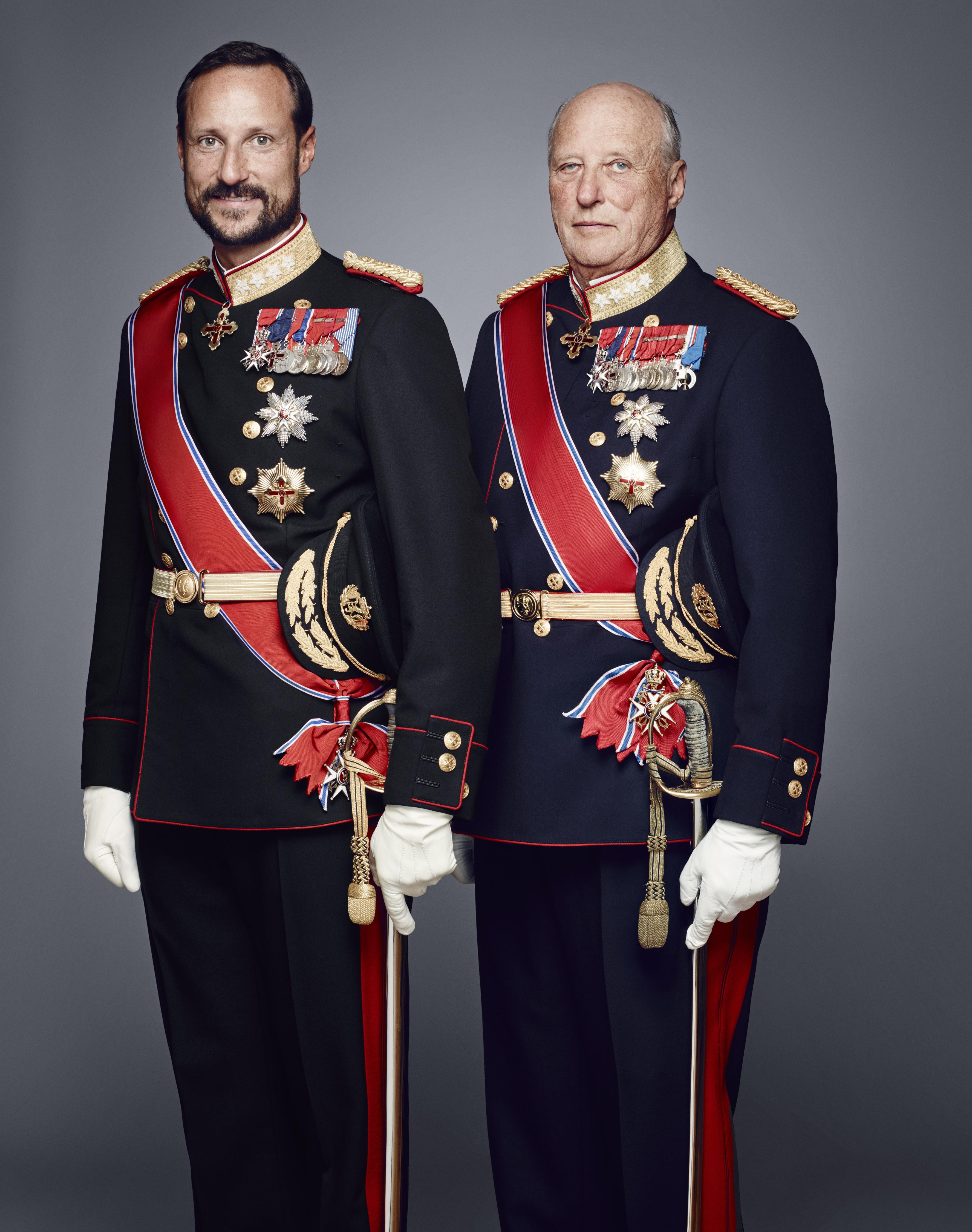 W ostatnich latach życia Haralda V obecny król - Haakon VIII - zastępował swojego ojca w szeregu działań i wyjazdów dyplomatycznych.