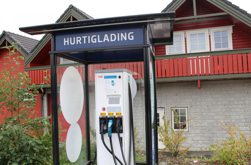 Na terenie całej Norwegii brakuje stacji do ładowania.