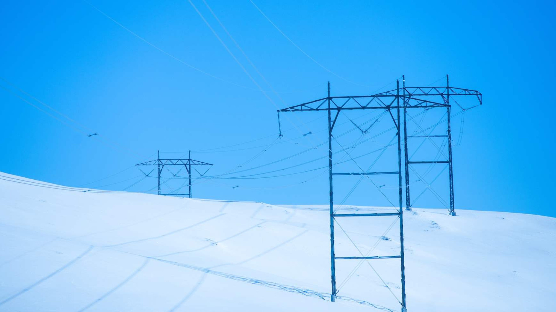 Południowe regiony energetyczne Norwegii są zależne od warunków europejskich przez wzgląd na ich połączenie z rynkiem kontynentalnym. Zjawisko nie występuje w centralnej i północnej części kraju.