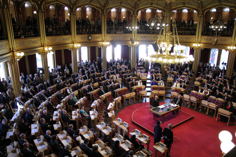 Nadzwyczajne posiedzenie Stortingu po raz ostatni zwołano w sierpniu 2012 roku. Deputowani wysłuchali sprawozdania dotyczącego śledztwa w sprawie masakry na wyspie Utøya oraz w rządowej dzielnicy Oslo.