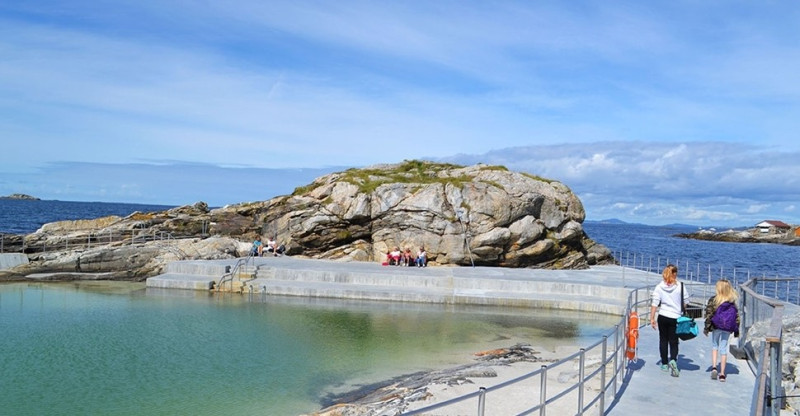 Sjøbadet Myklebust to basen z naturalną morską wodą