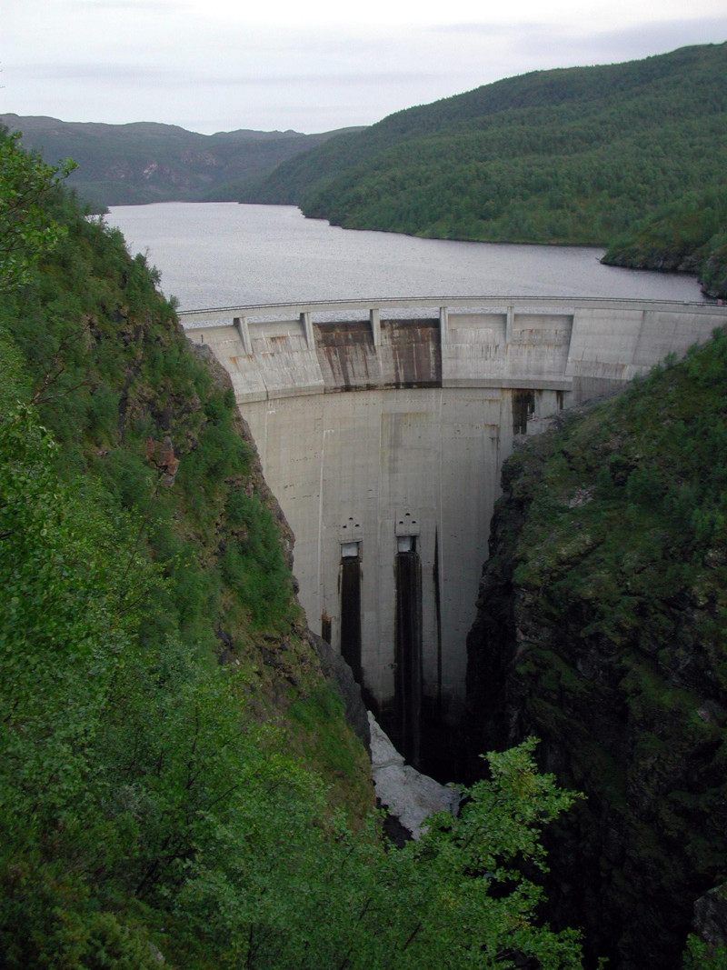 Zapora wodna hydroelektrowni Alta w Norwegii