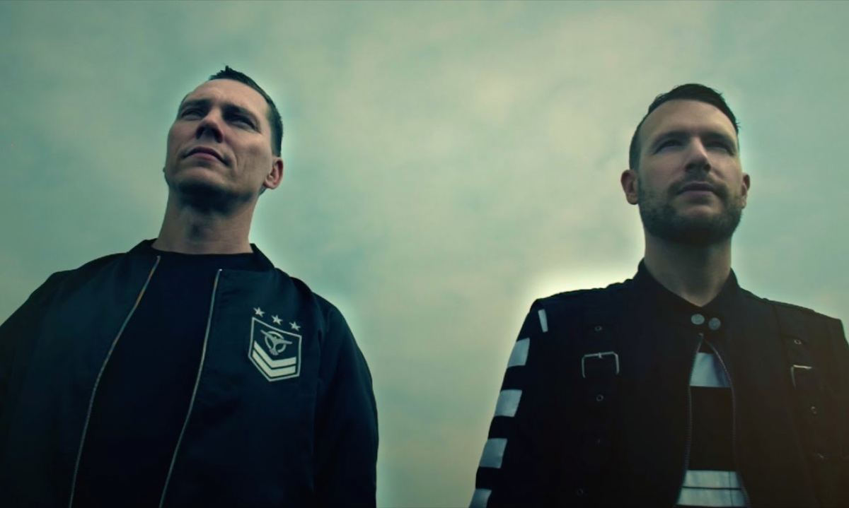 Tiësto & Don Diablo - Chemicals (feat. Thomas Troelsen) [Official Music Video]