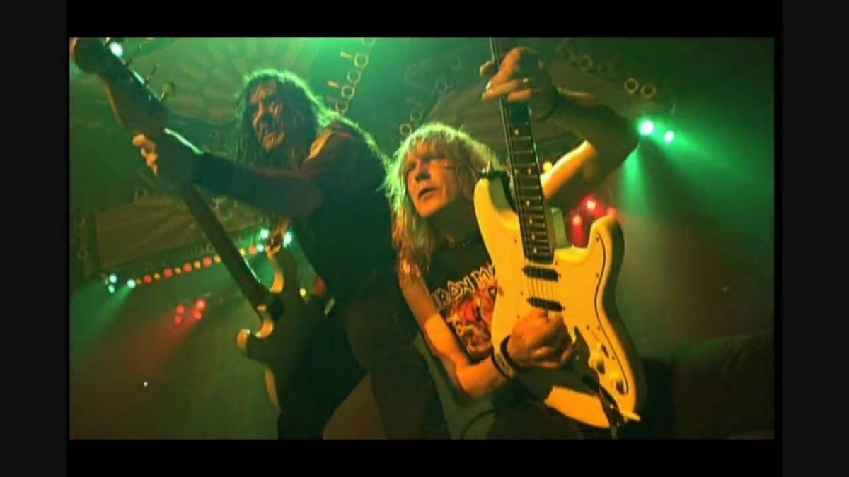 Iron Maiden - 12 Fear Of The Dark (Live Death On The Road HQ HD)