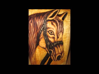 Konie rzeźbione  z drewna horses