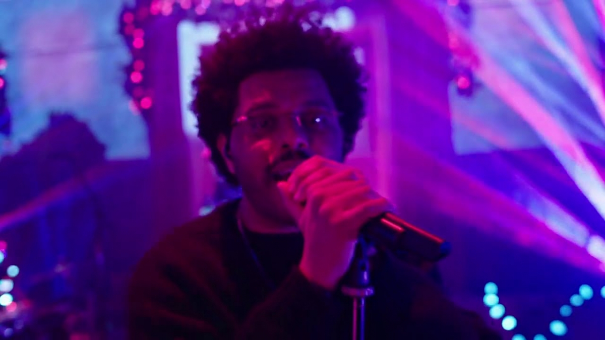 The Weeknd - Save Your Tears (iHeartRadio Jingle Ball Live Performance)
