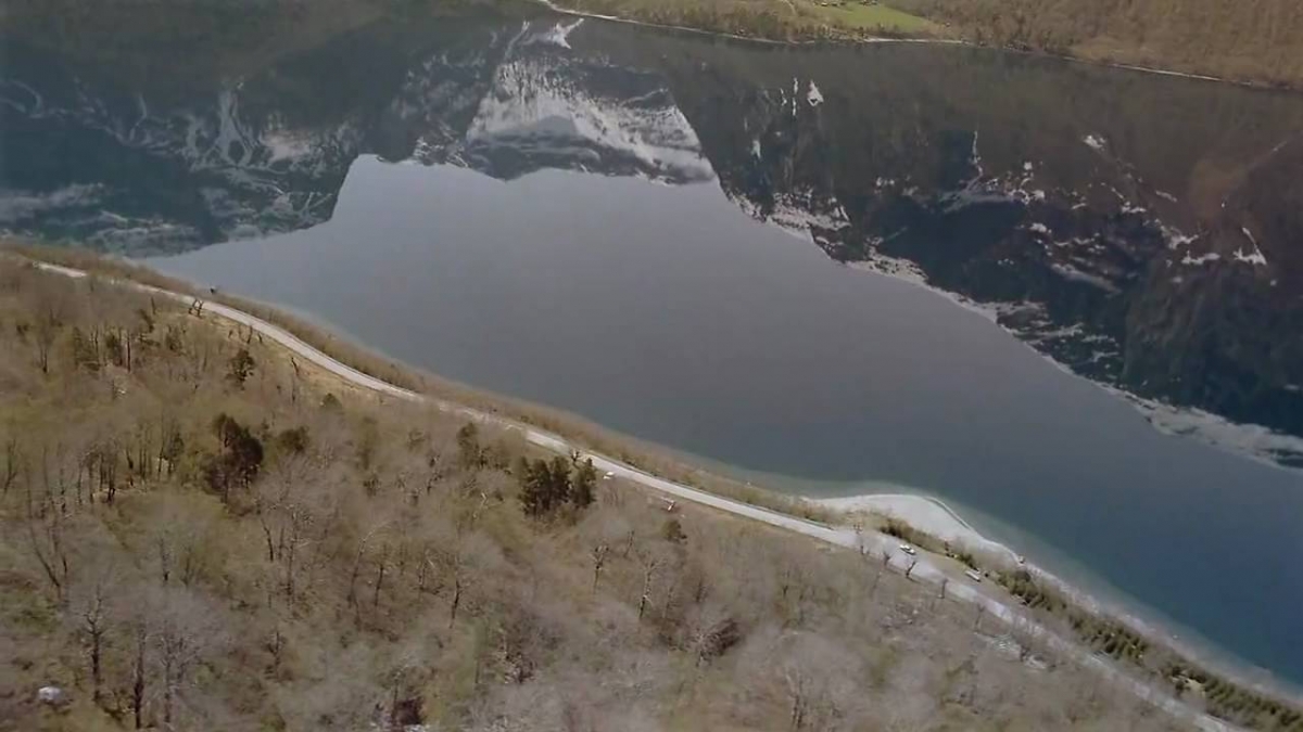 Boards of Canada - Last Walk Around Mirror Lake (Boom Bip, BOC Remix)