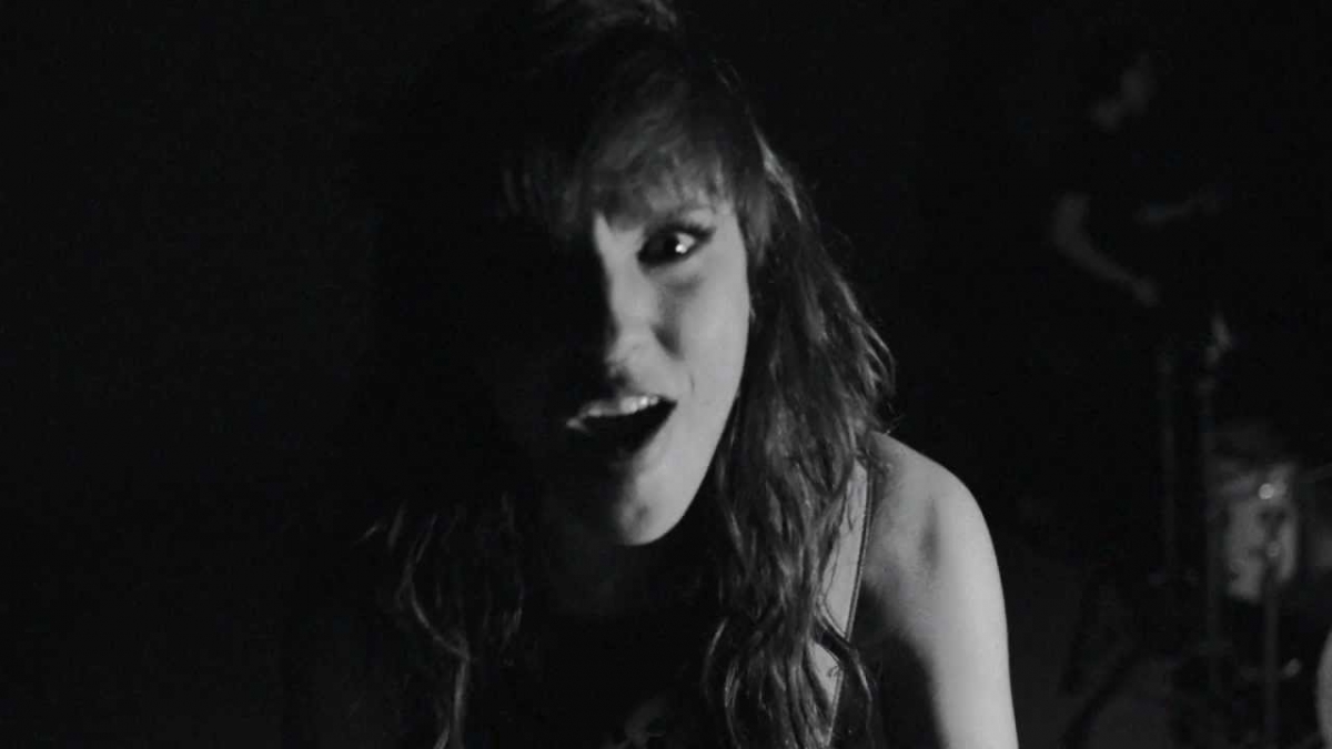 Halestorm - Love Bites (So Do I) [Official Video]