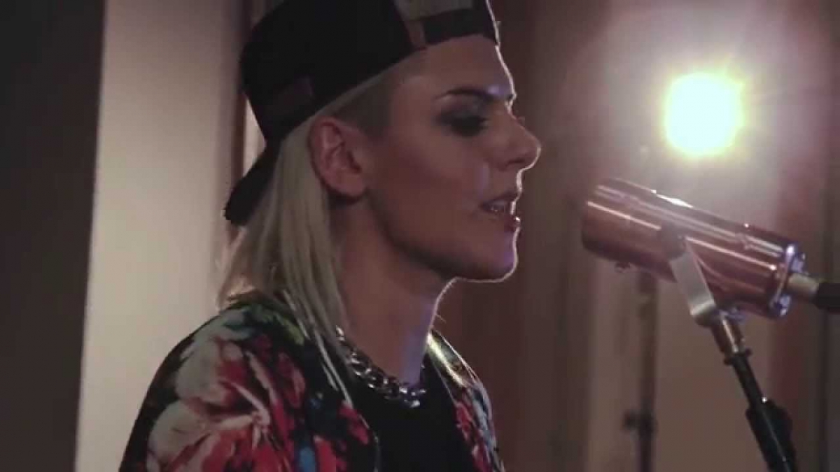 Christina Novelli - Same Stars [Live & Acoustic]
