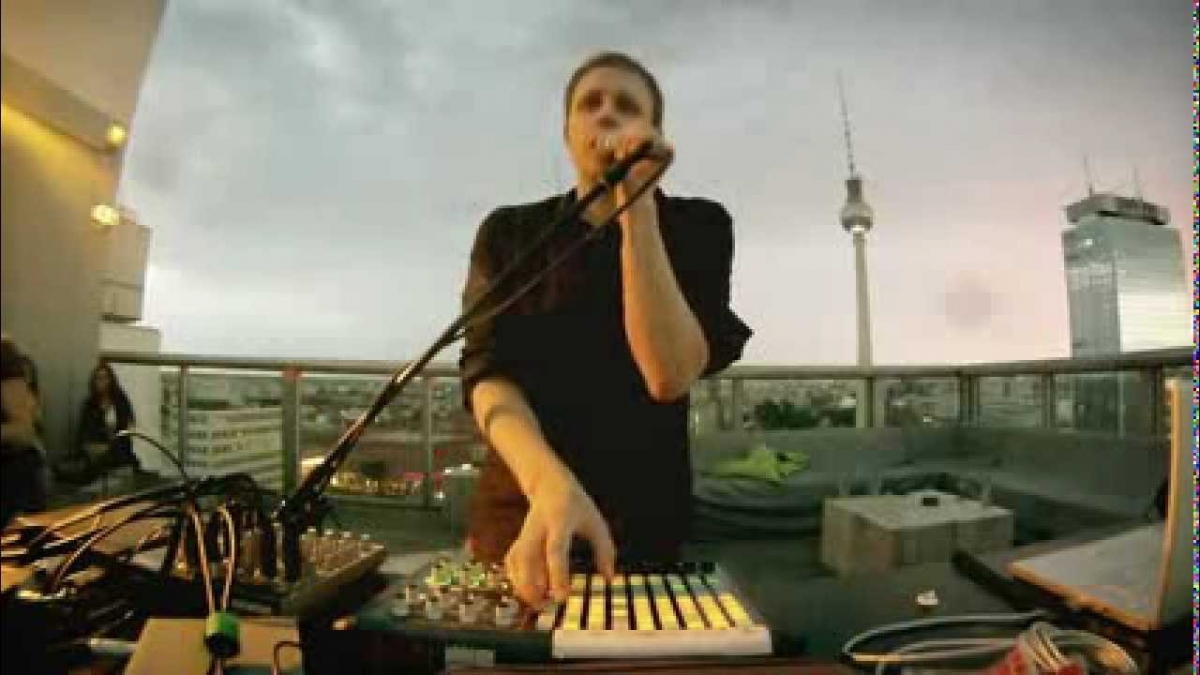 Jan Blomqvist - Something Says (Live at WEEKEND Rooftop)