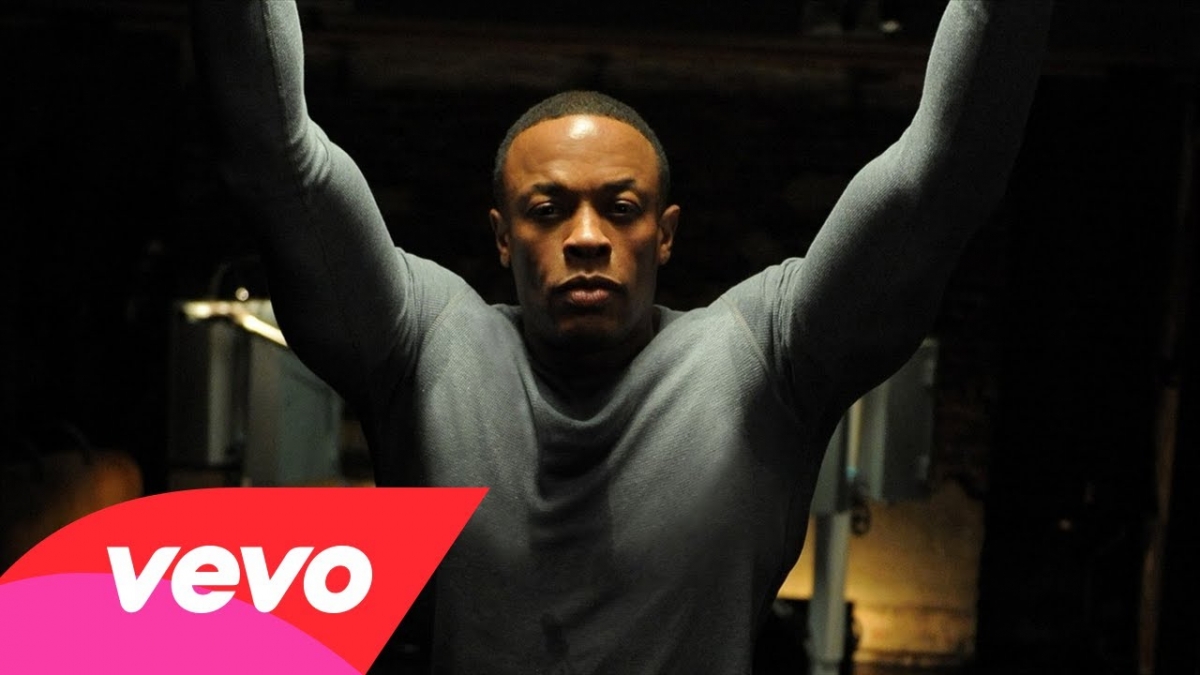 Dr. Dre - I Need A Doctor (Explicit) ft. Eminem, Skylar Grey