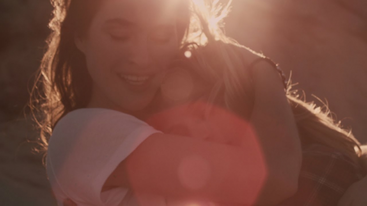 Anna Naklab feat. Alle Farben & YOUNOTUS - Supergirl (Official Video)
