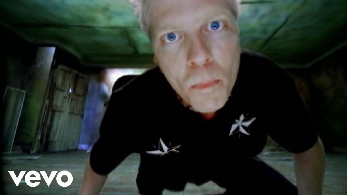 The Offspring - The Kids Aren't Alright (Official Music Video)